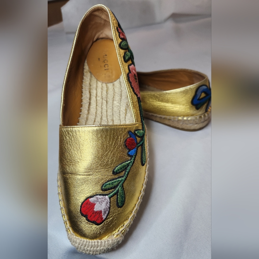 GUCCI  Pilar Leather Floral Embroidered Espadrilles Gold  Size 37.5 EU - Picture 7 of 16